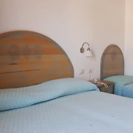 ألجيرو فاكانزي فندق 4*